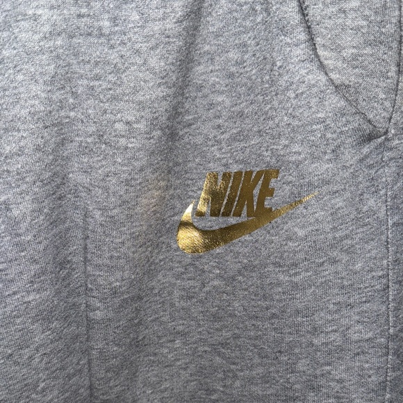 Nike White and Gray Hoodie and Joggers Set. ***Freshly laundered / cozy set - Picture 12 of 16